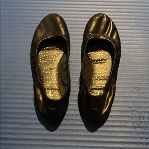 No Boundaries Black Patent Flats